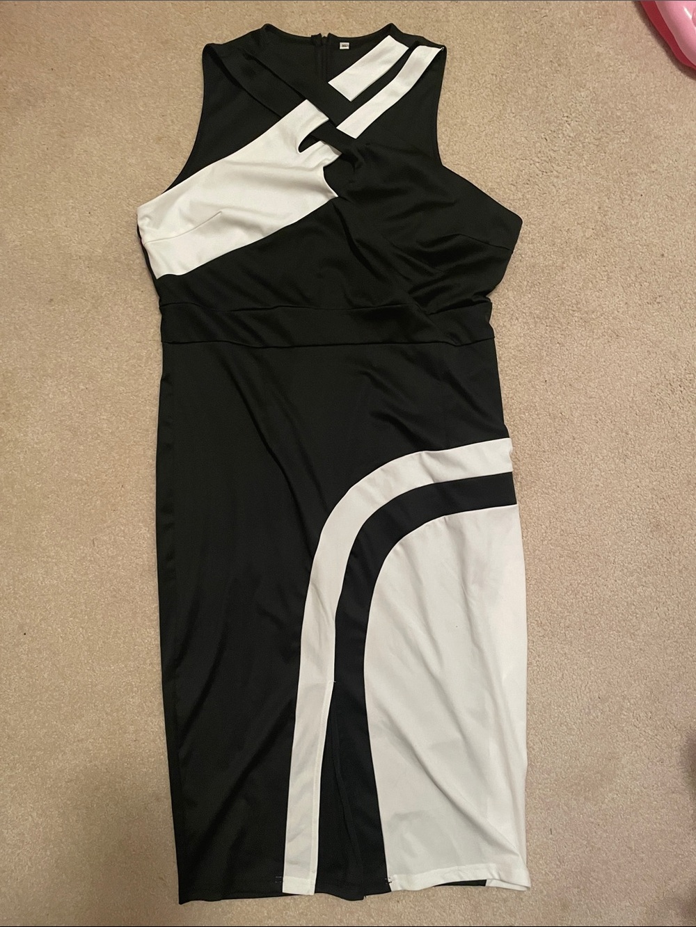 Beautiful dress to go out or guest at event or wedding